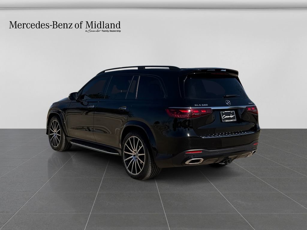 Used 2024 Mercedes-Benz GLS 580 4MATIC image 5