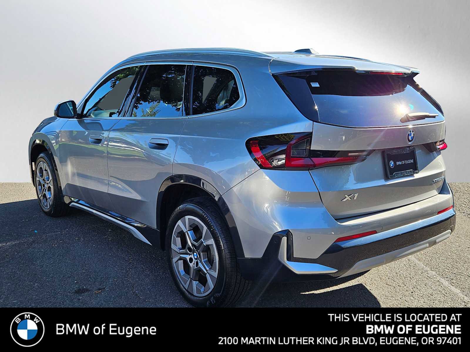 Used 2024 BMW X1 xDrive28i AWD/4WD image 5