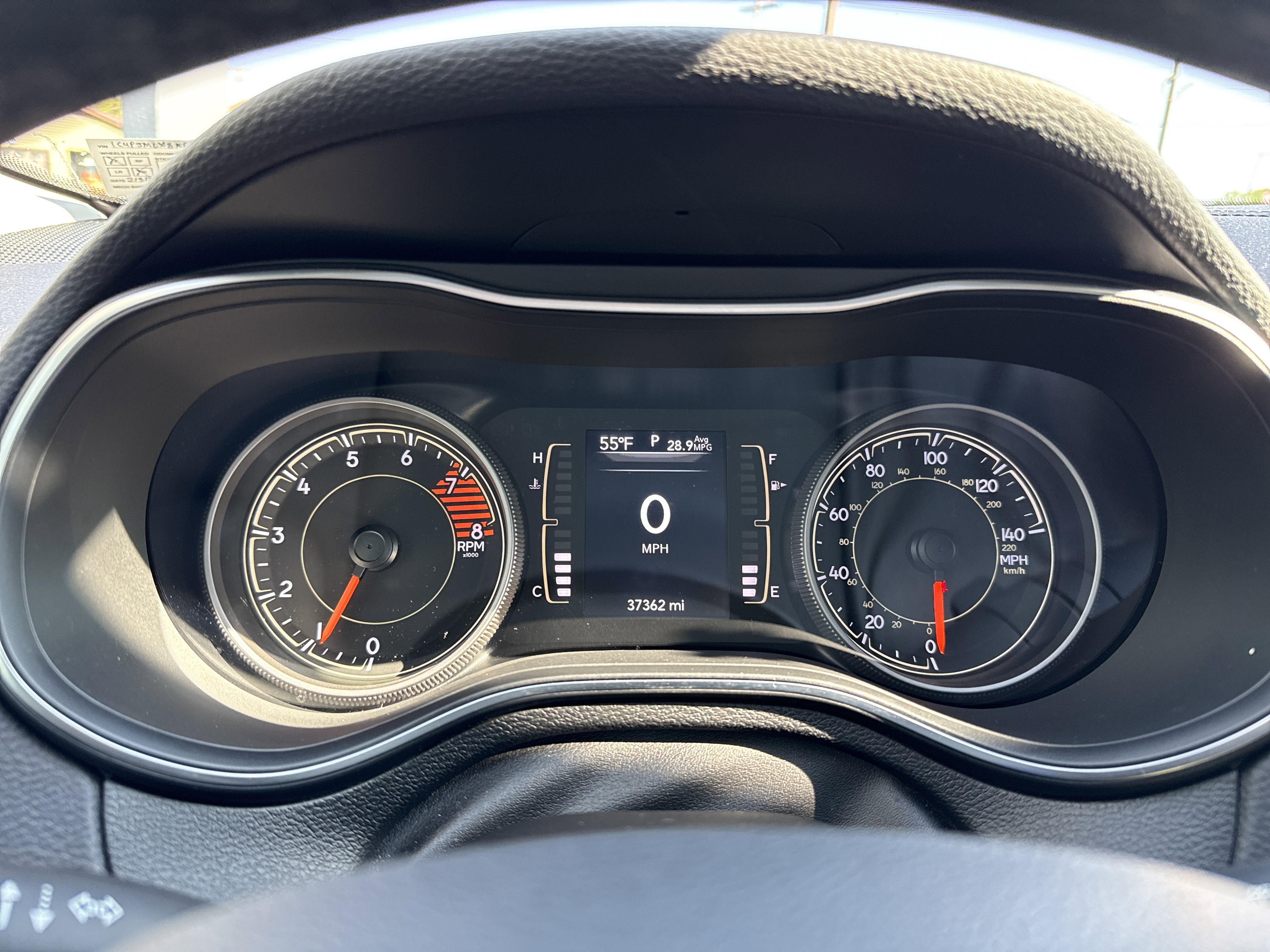 Used 2019 Jeep Cherokee Latitude Plus w/ Cold Weather Group AWD/4WD image 19
