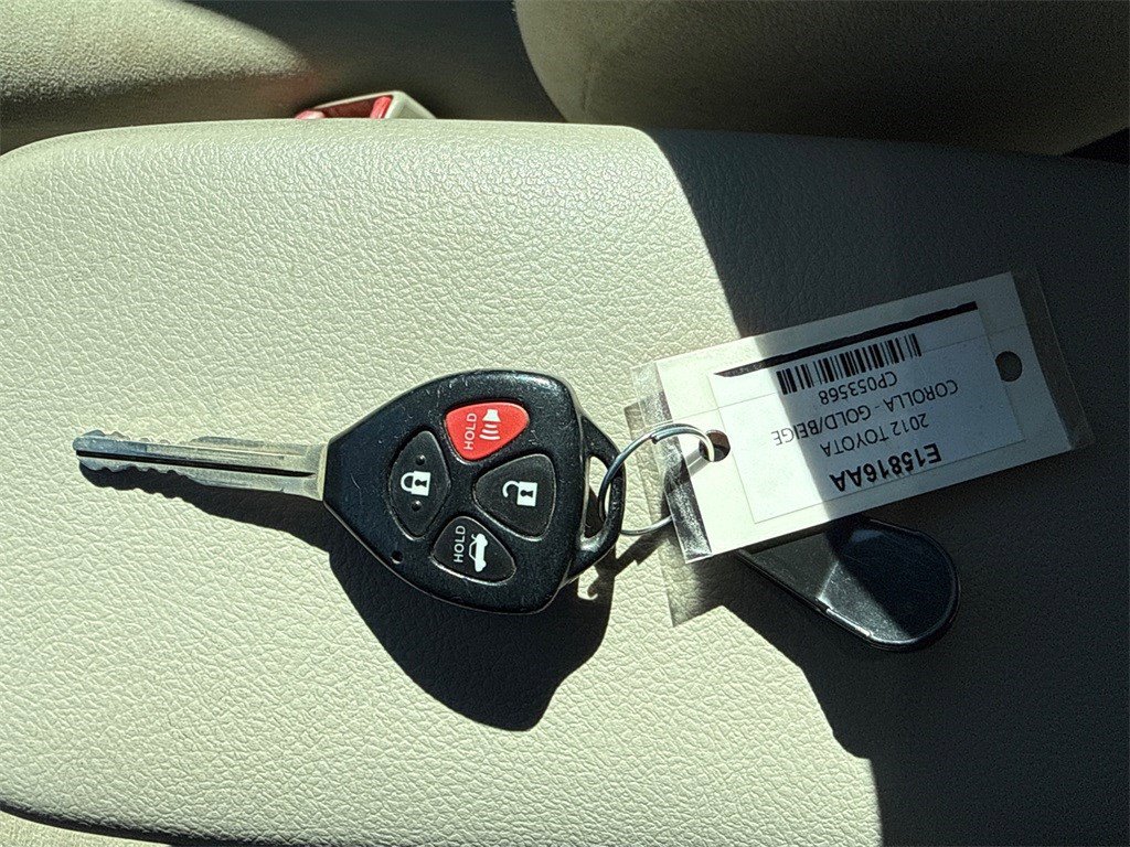 Used 2012 Toyota Corolla LE image 4