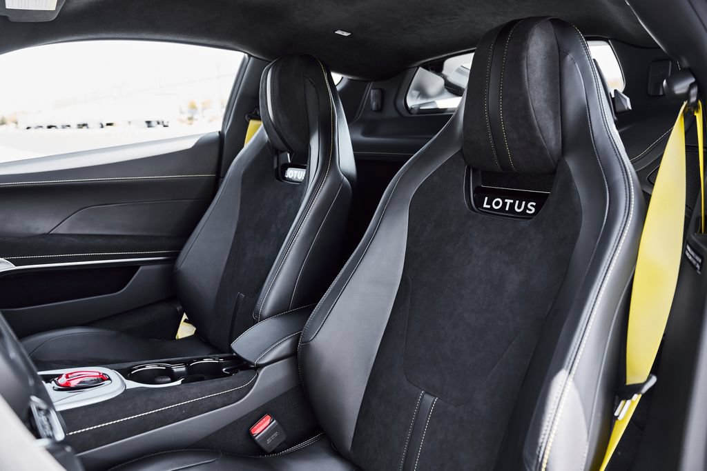 Used 2026 Lotus Emira SE RWD image 42