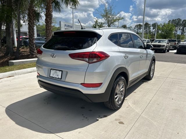 Used 2016 Hyundai Tucson SE w/ Option Group 02 FWD image 4