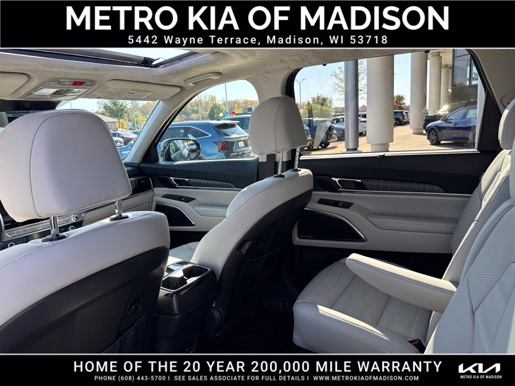 Used 2024 Kia Telluride SX Prestige w/ Towing Package AWD/4WD image 37