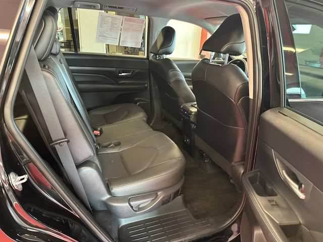 Certified 2025 Toyota Grand Highlander AWD image 14