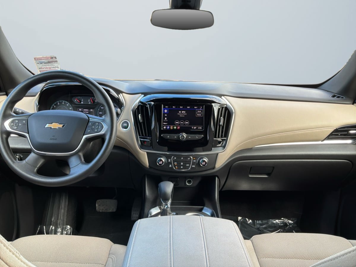 Used 2023 Chevrolet Traverse LS FWD image 10