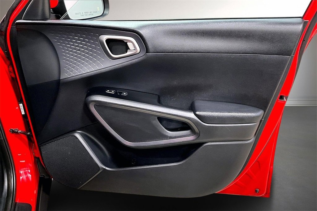 Used 2021 Kia Soul S image 28