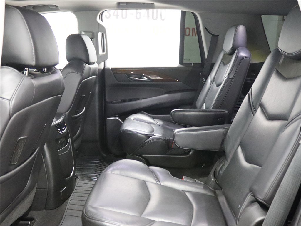 Used 2019 Cadillac Escalade Premium Luxury AWD/4WD image 14