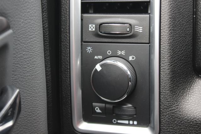 Used 2024 RAM 1500 Classic SLT AWD/4WD image 14