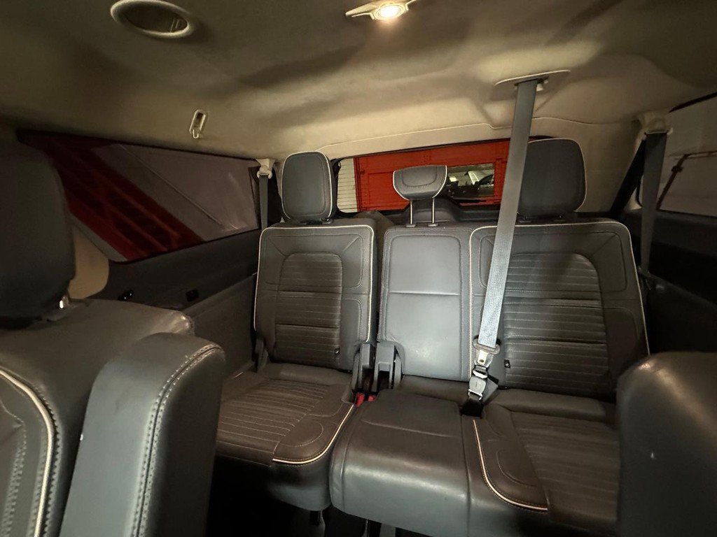 Used 2021 Lincoln Navigator L Black Label w/ Cargo Convenience Package AWD/4WD image 11