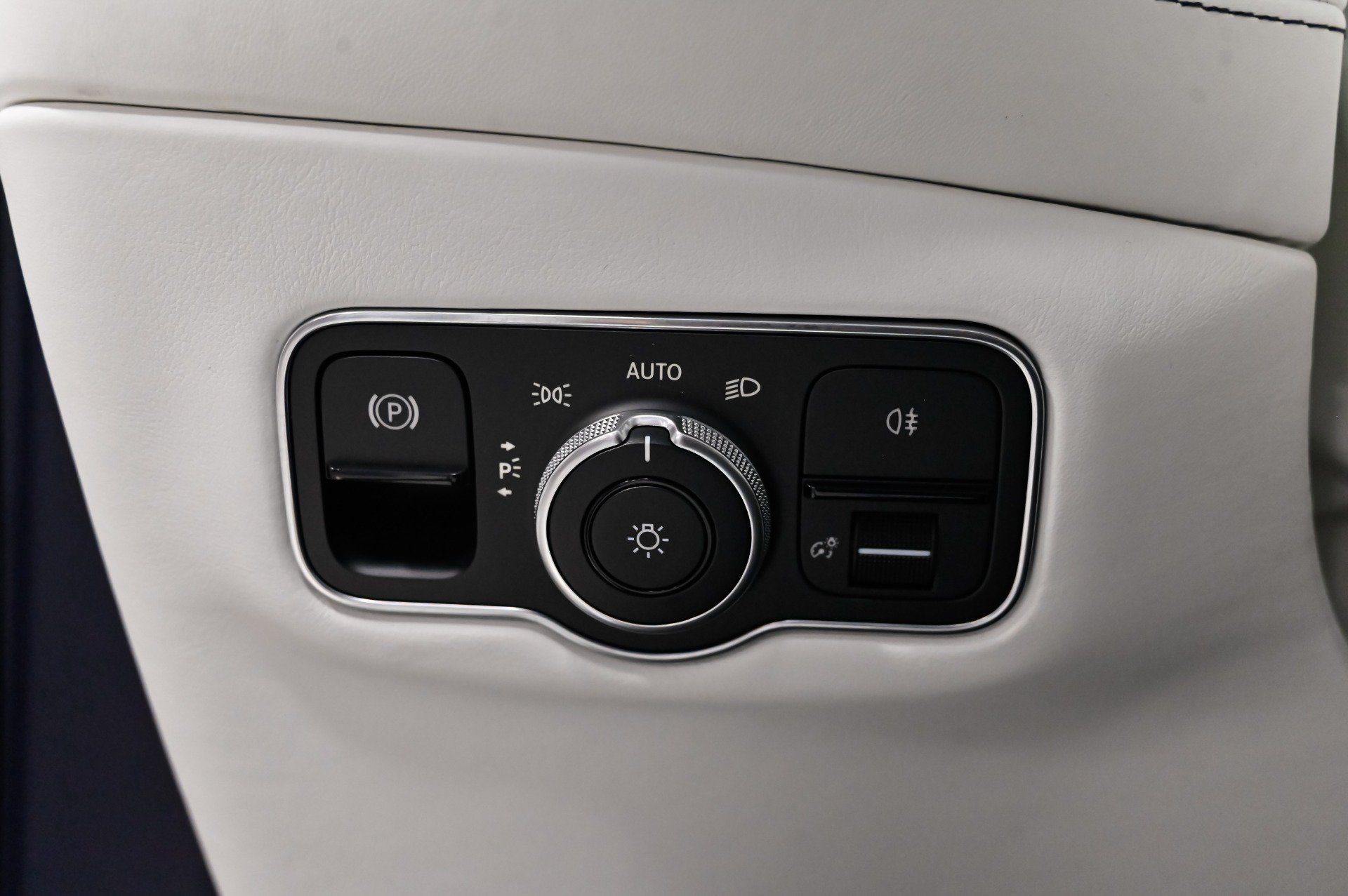 Used 2023 Aston Martin DBX 707 AWD/4WD image 50