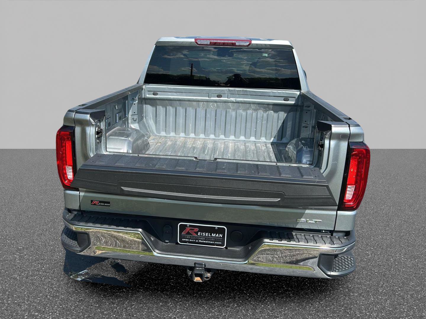 Certified 2025 GMC Sierra 1500 SLT AWD/4WD image 5