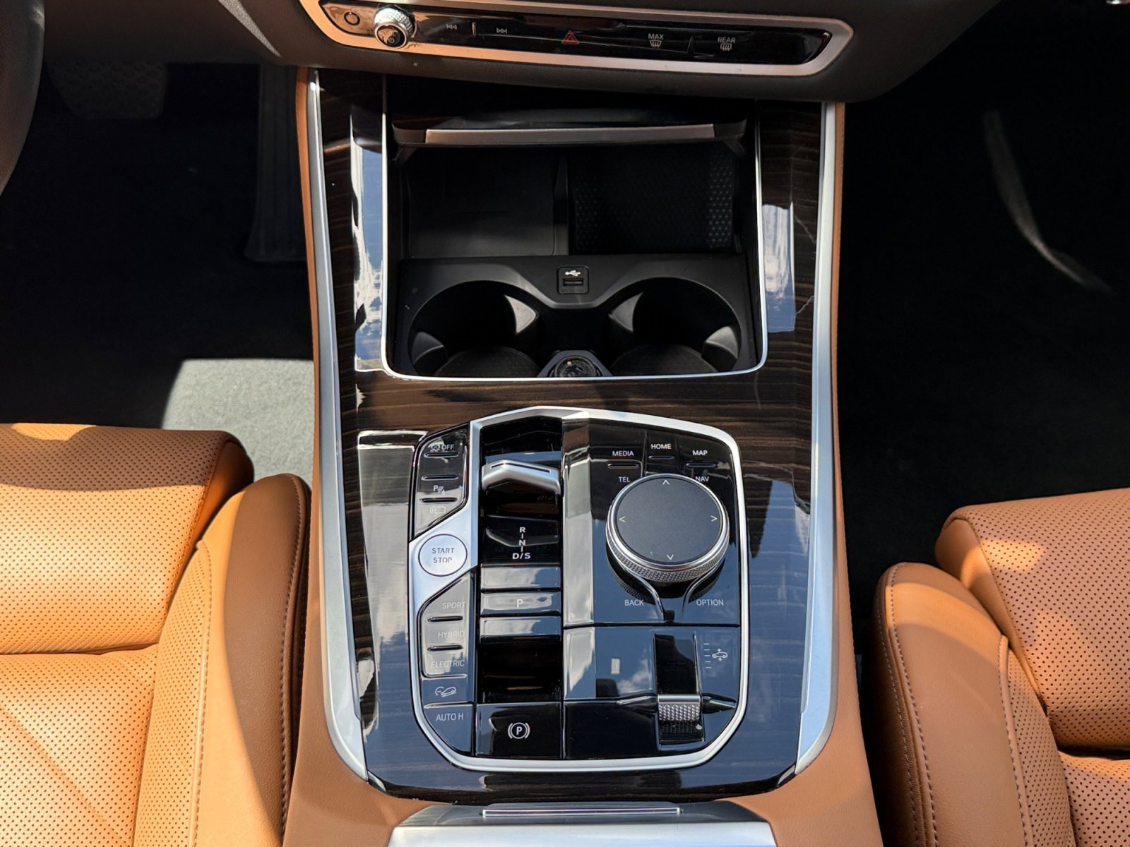 Used 2024 BMW X5 xDrive50e w/ Premium Package image 15