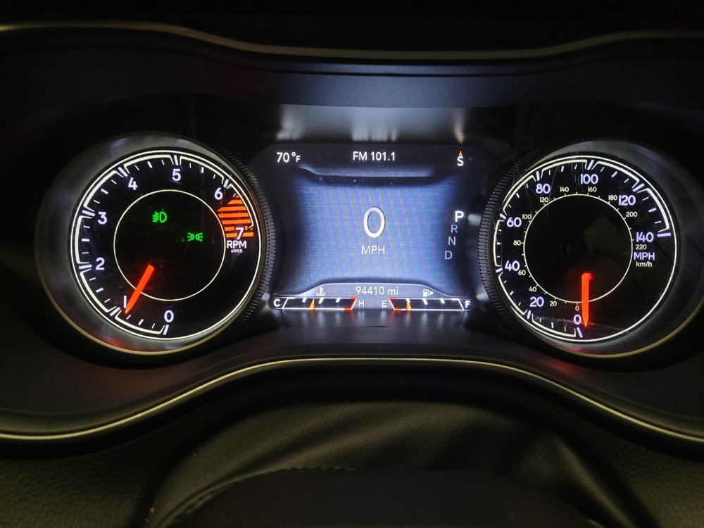 Used 2020 Jeep Cherokee Limited FWD image 23