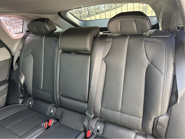 New 2026 Cadillac Optiq Luxury 2 image 17