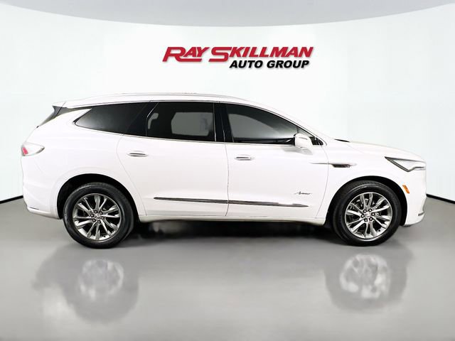Used 2023 Buick Enclave Avenir w/ Avenir Technology Package AWD/4WD image 8