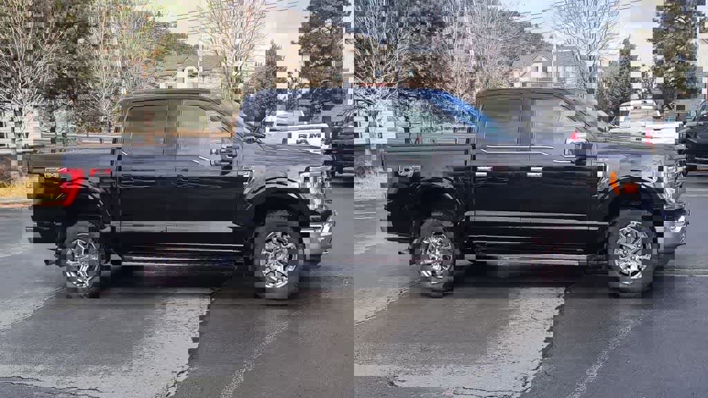 Used 2021 Ford F150 4x4 SuperCrew image 2