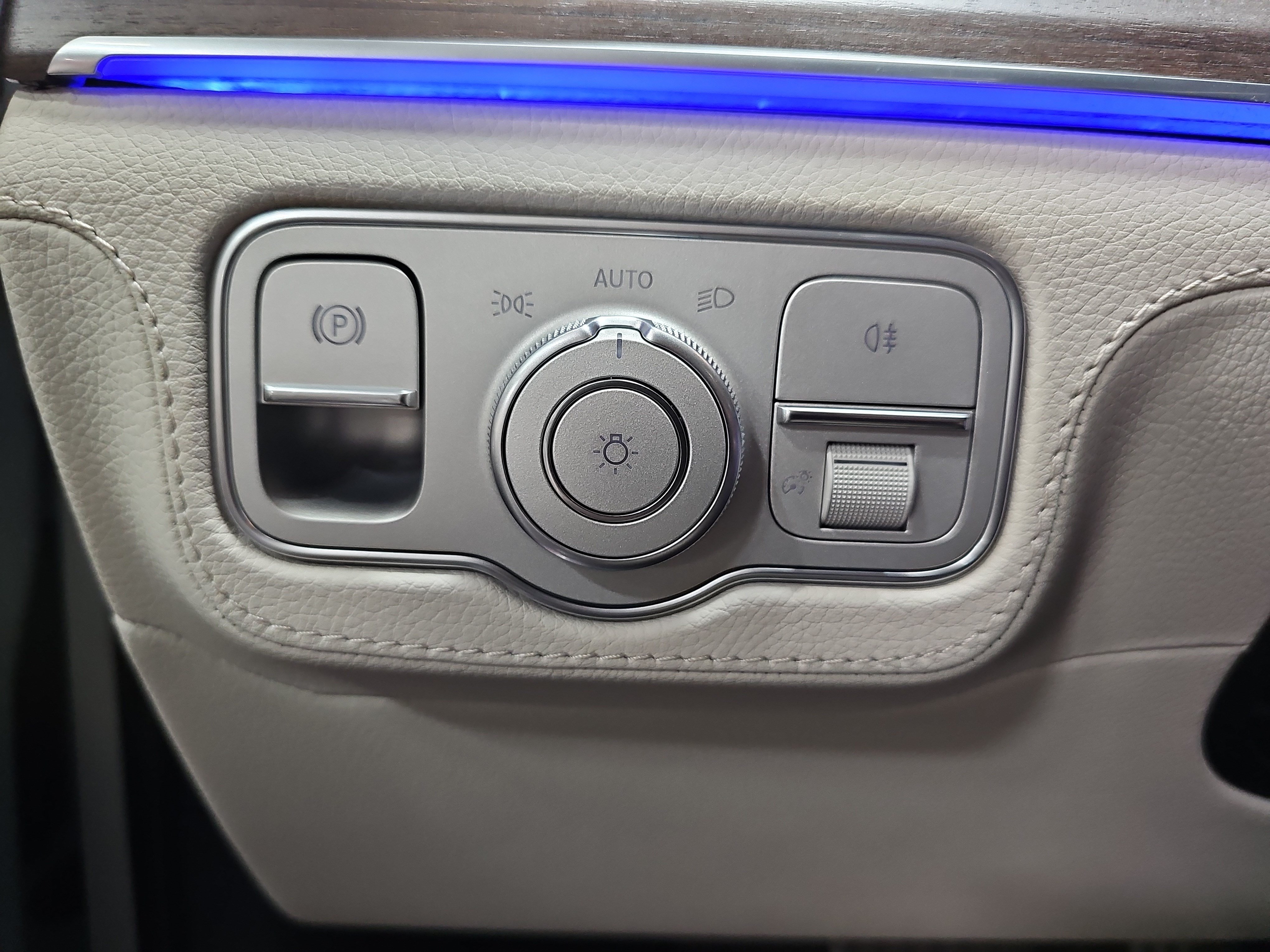 New 2026 Mercedes-Benz GLS 450 4MATIC image 28