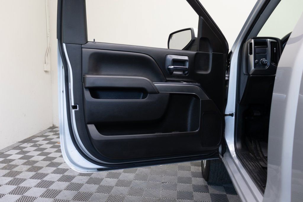 Used 2017 Chevrolet Silverado 1500 LT w/ LT Convenience Package image 15