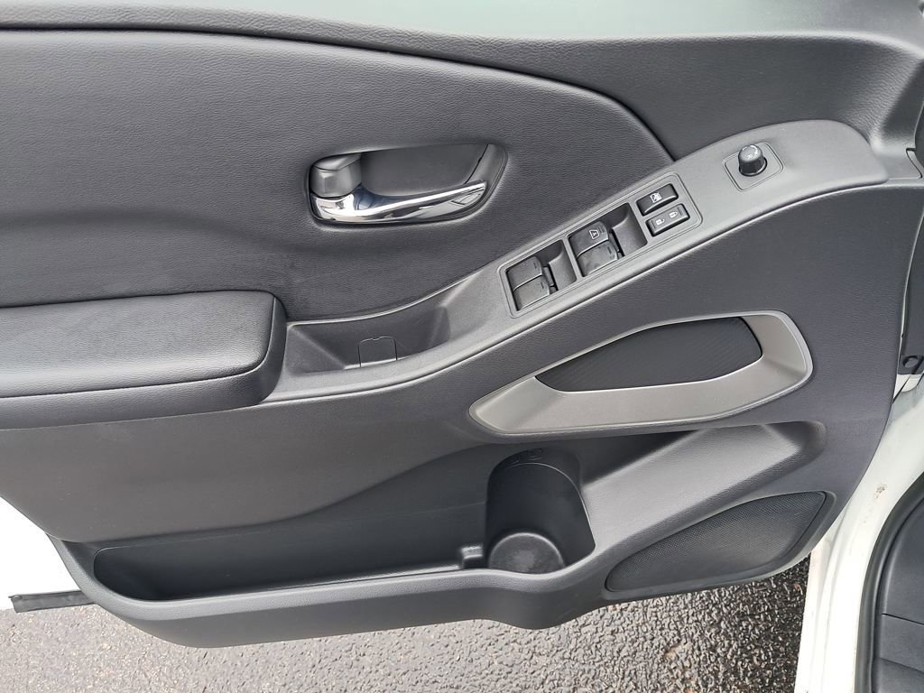 Certified 2025 Nissan Frontier SV image 22