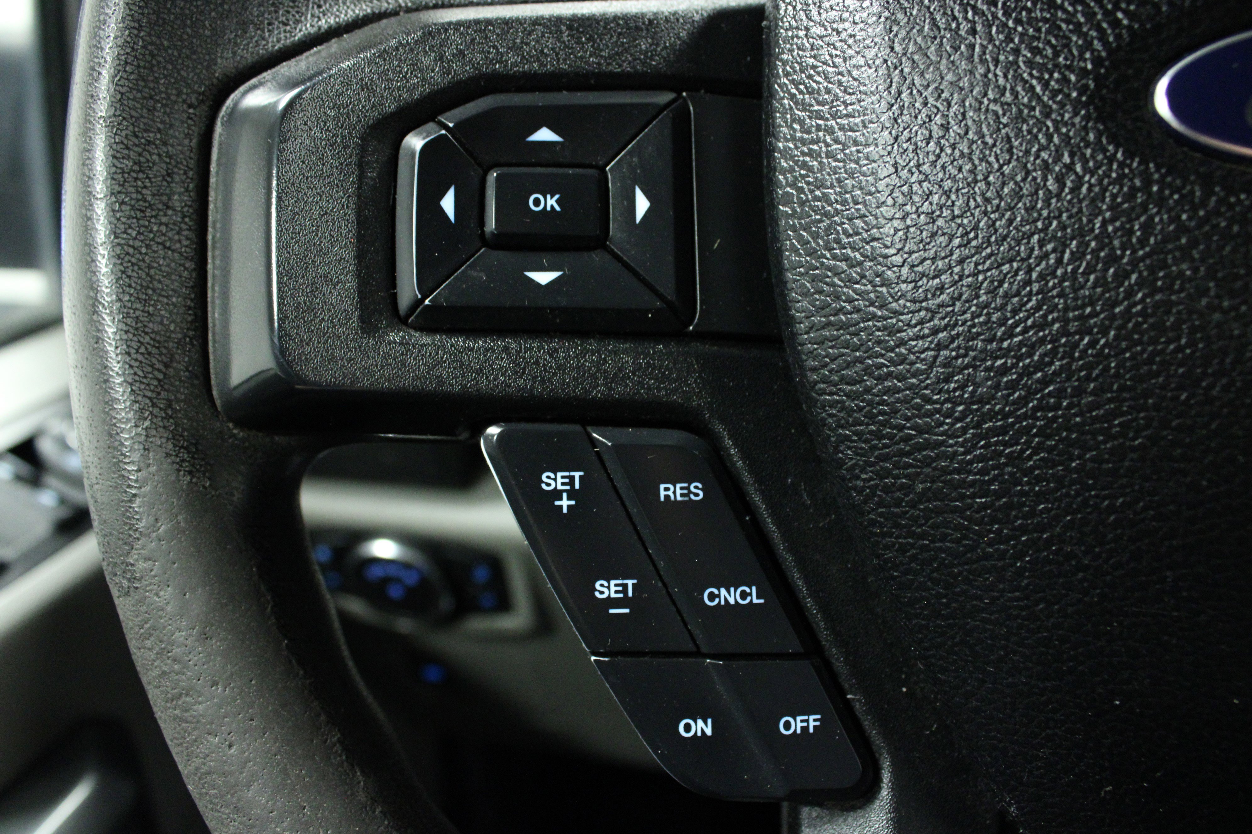 Used 2015 Ford F150 XLT AWD/4WD image 18