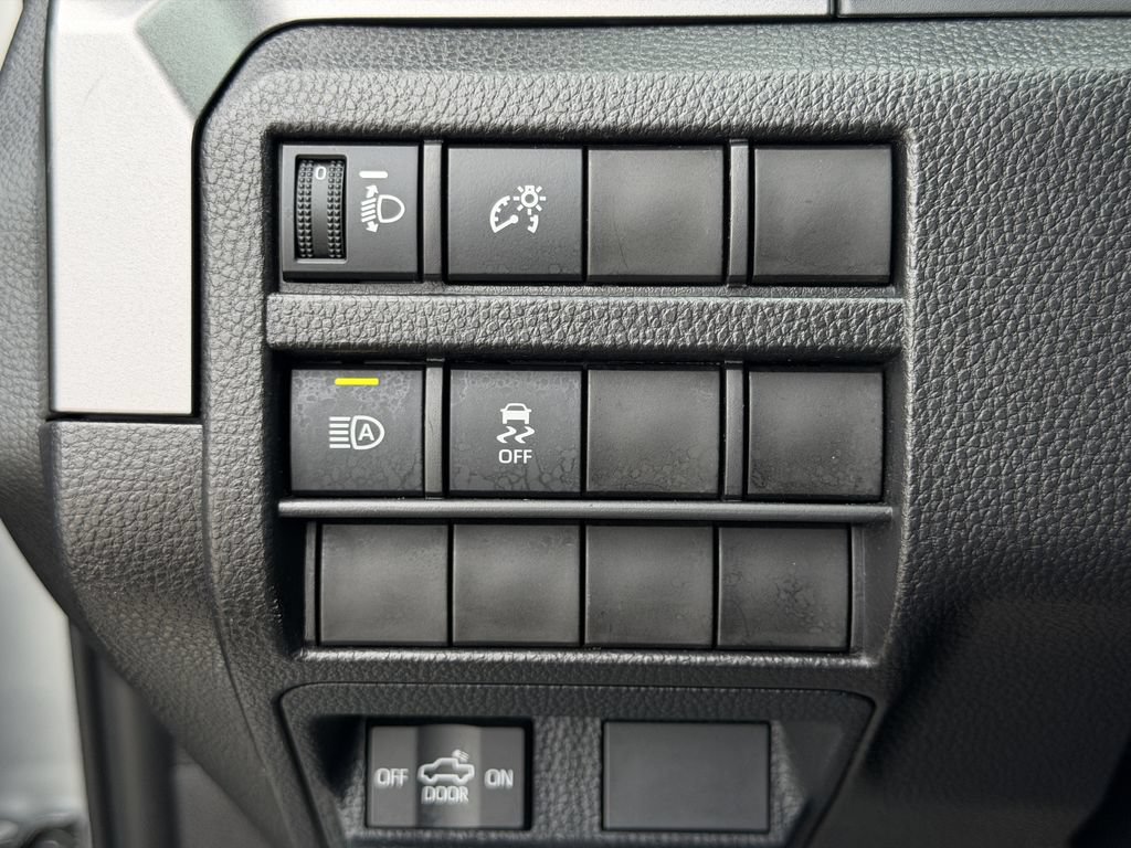 Used 2025 Toyota Tacoma TRD Sport AWD/4WD image 23