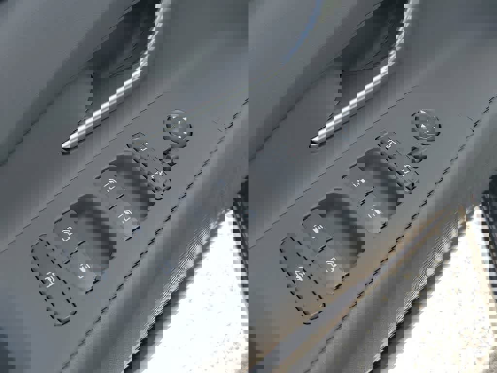 New 2026 Hyundai Elantra SEL Sport Premium image 19