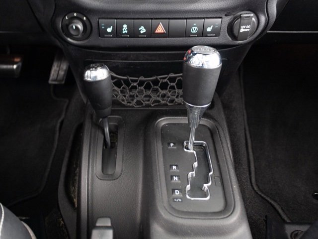 Used 2013 Jeep Wrangler Unlimited Sahara w/ Connectivity Group image 18