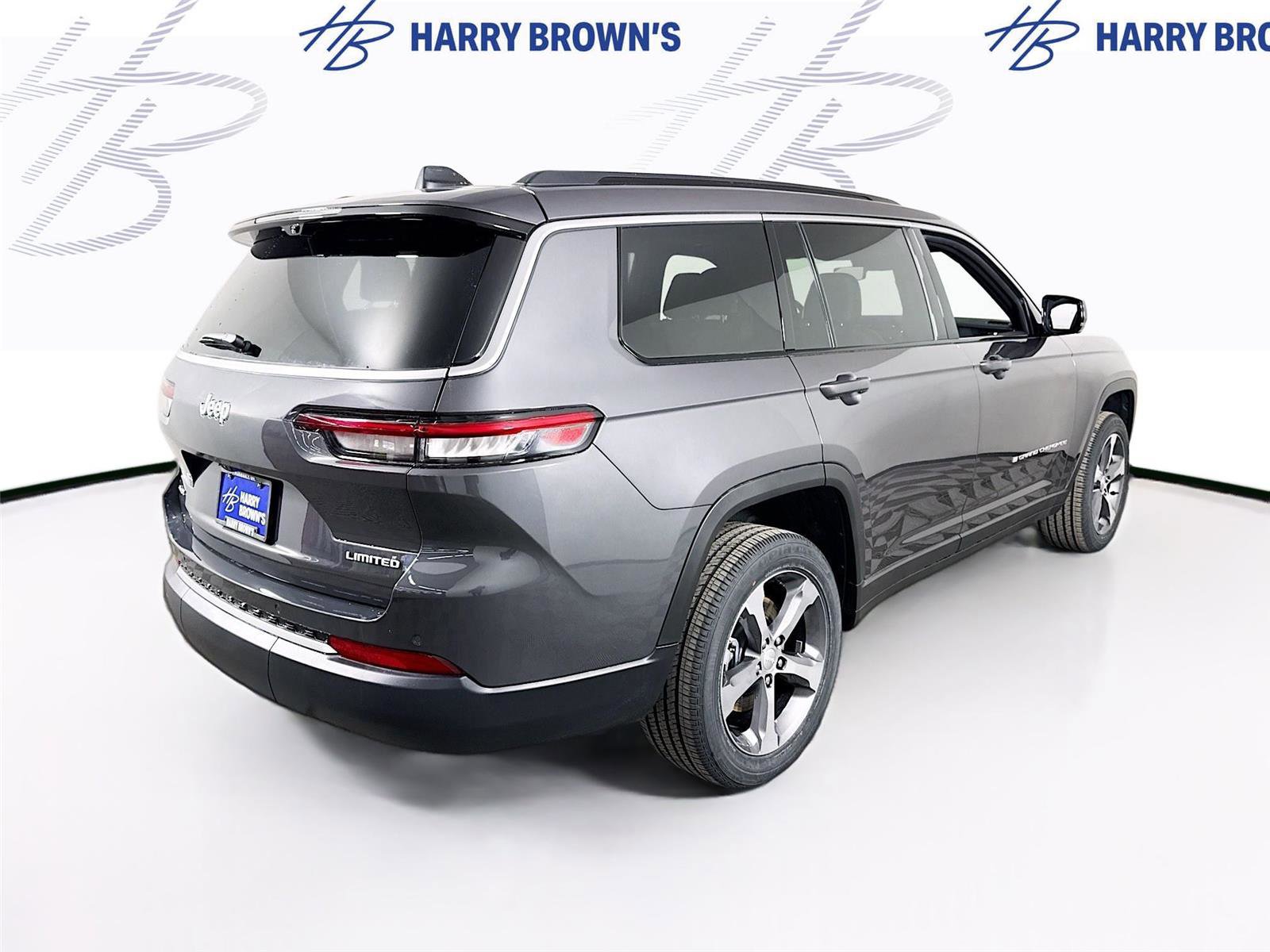 New 2026 Jeep Grand Cherokee L Limited w/ Luxury Tech Group II image 34