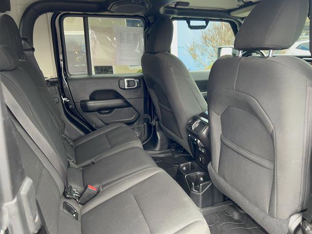Used 2020 Jeep Gladiator Overland image 17