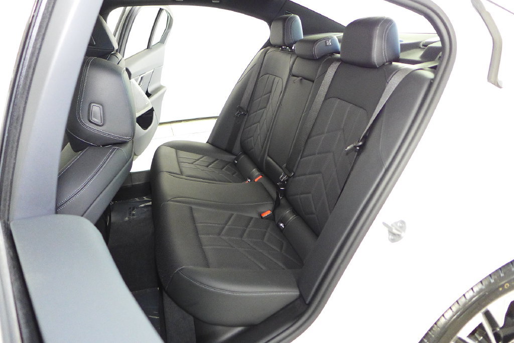 Certified 2024 BMW 530i w/ Convenience Package RWD image 21