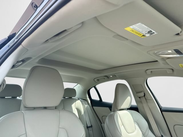 Certified 2024 Volvo S60 B5 Plus w/ Climate Package AWD/4WD image 19