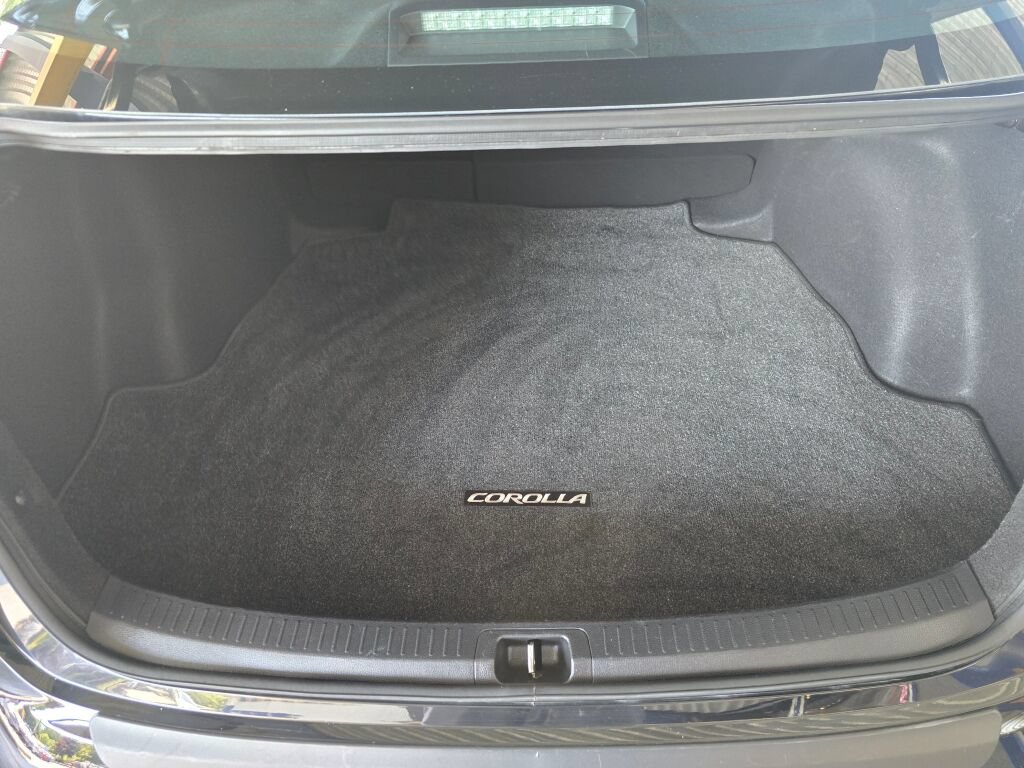 Used 2024 Toyota Corolla XSE FWD image 15