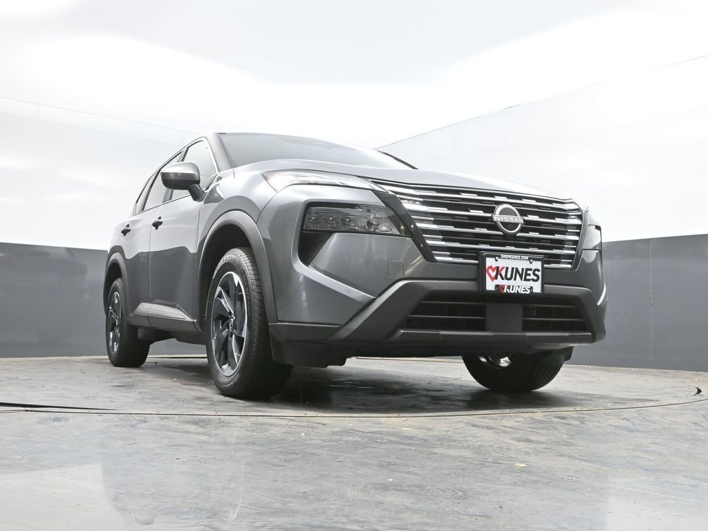Used 2025 Nissan Rogue SV AWD/4WD image 33