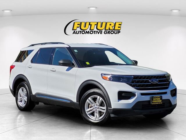 Used 2020 Ford Explorer XLT image 1