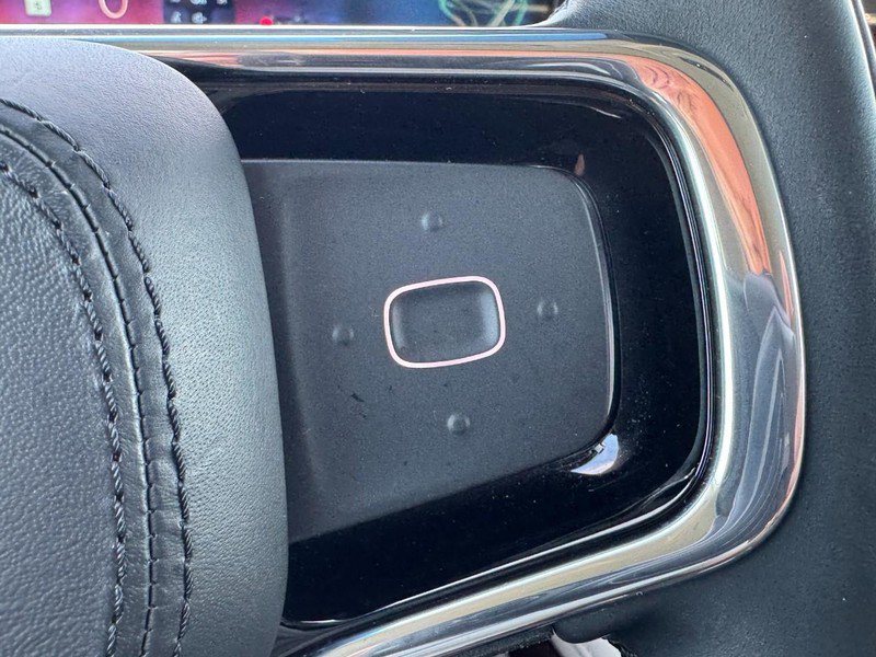 Used 2024 Lincoln Nautilus Premier image 19