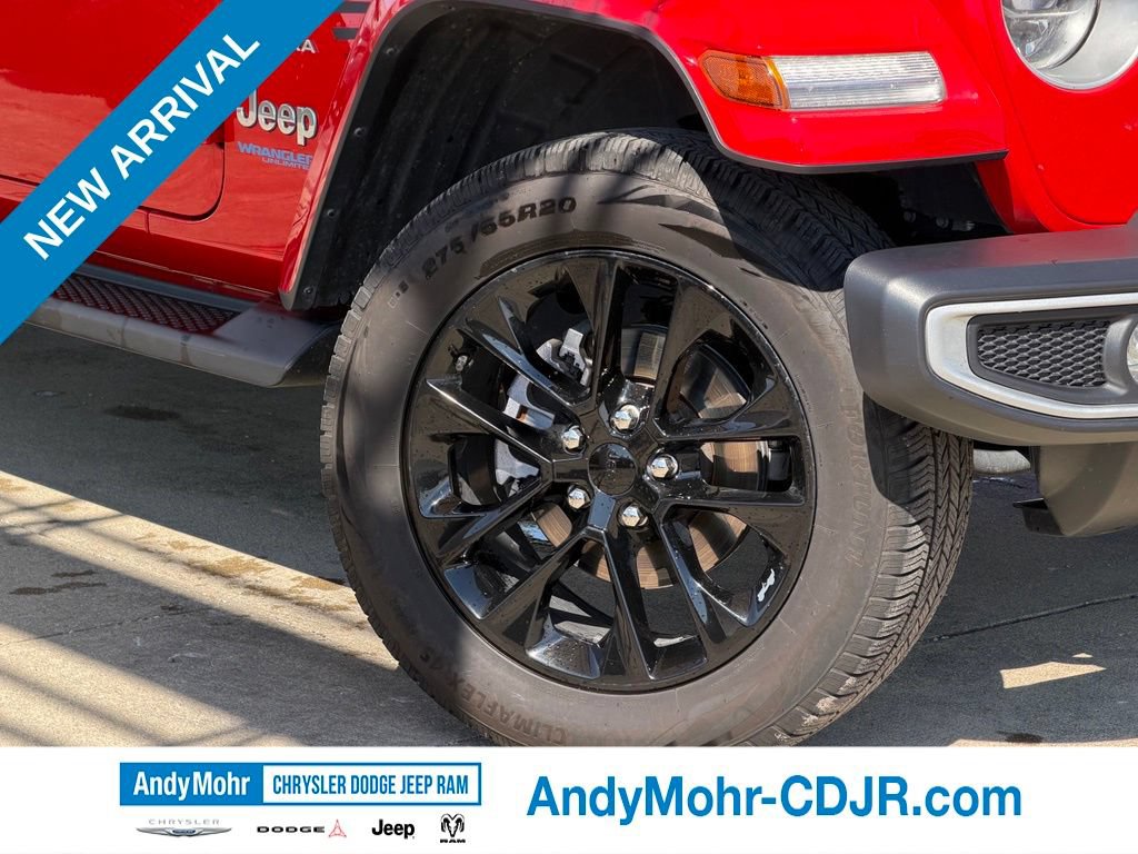 Used 2021 Jeep Wrangler Unlimited Sahara w/ Cold Weather Group AWD/4WD image 11