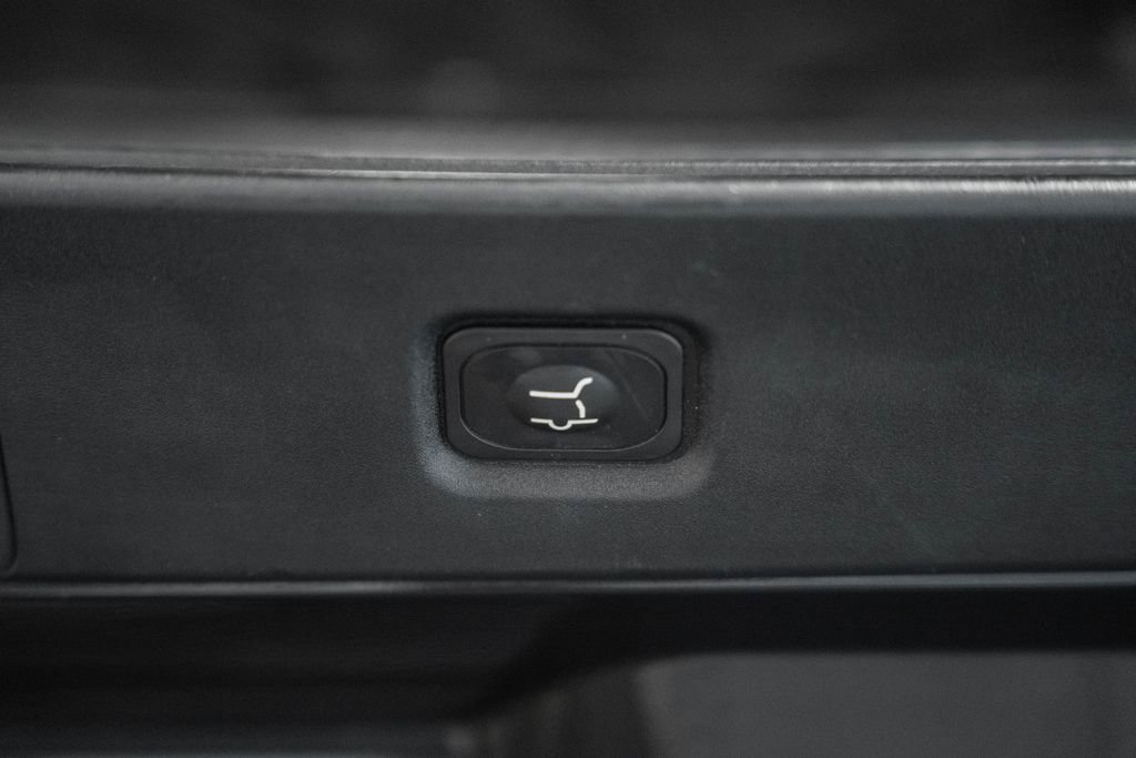 Used 2025 Ford Expedition Platinum w/ Stealth Appearance Package AWD/4WD image 12