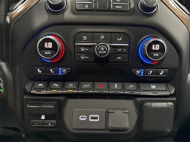 Used 2020 Chevrolet Silverado 1500 High Country w/ Technology Package image 16