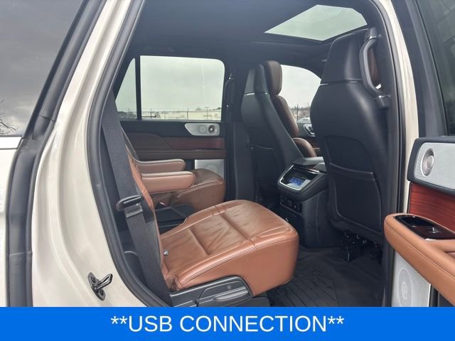 Certified 2024 Lincoln Navigator Reserve AWD/4WD image 13