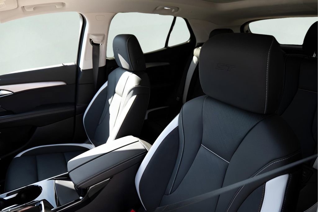 New 2026 Buick Envision Sport Touring image 10