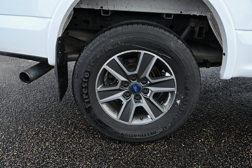 Used 2015 Ford F150 XLT w/ Equipment Group 302A Luxury image 14