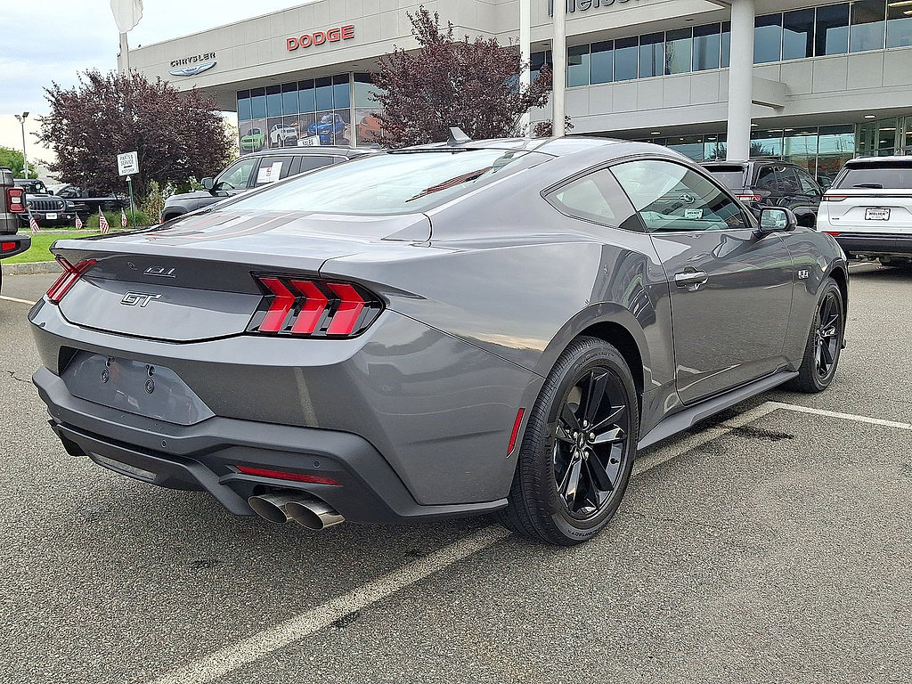 Used 2025 Ford Mustang GT RWD image 31