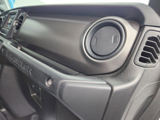 Used 2018 Jeep Wrangler Sport image 15