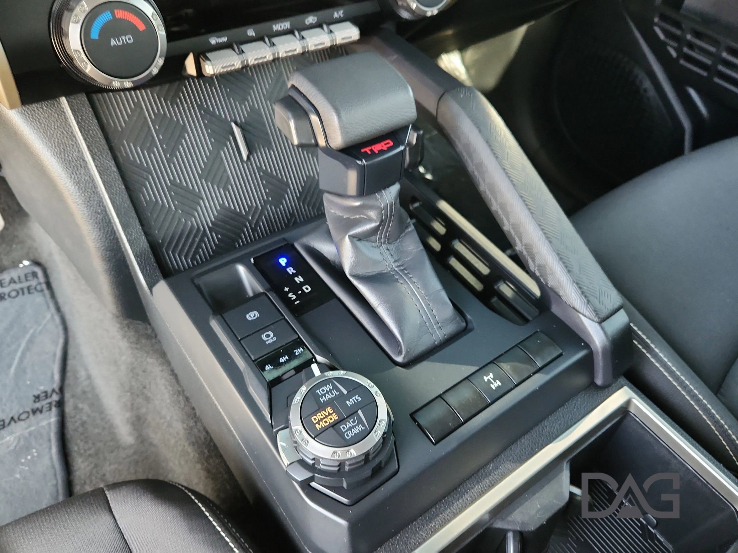 Used 2024 Toyota Tacoma TRD Off-Road image 33