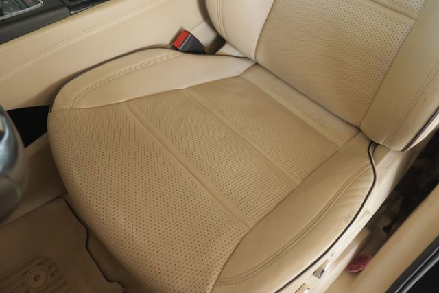 Certified 2022 Cadillac Escalade ESV Premium Luxury image 26