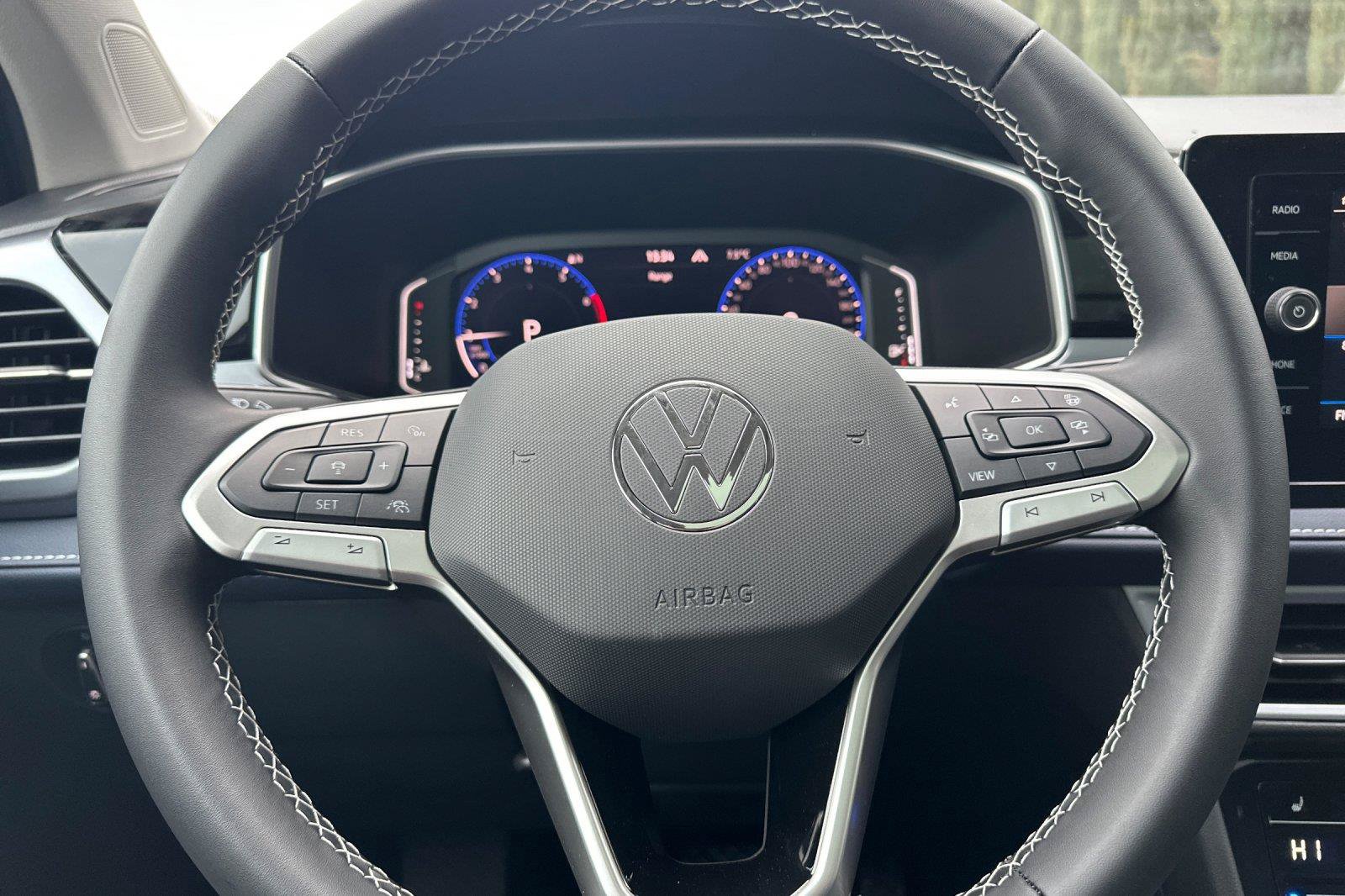 New 2026 Volkswagen Taos SEL AWD/4WD image 23