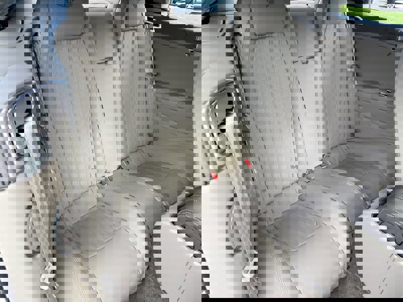 Used 2015 Bentley Continental GT image 24