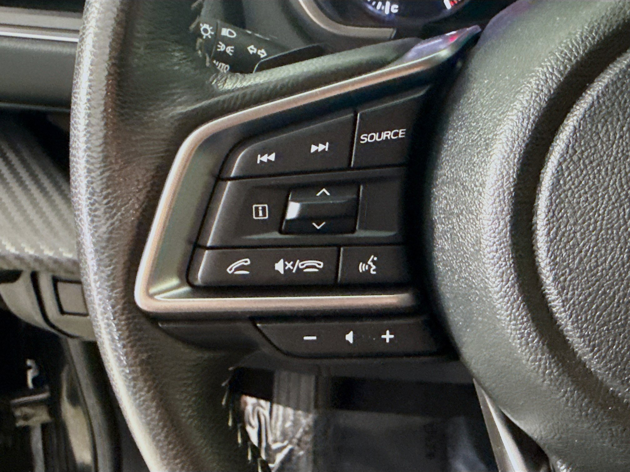 Used 2024 Subaru Ascent Premium AWD/4WD image 14