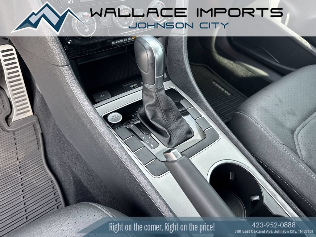 Used 2020 Volkswagen Passat 2.0T R-Line FWD image 16