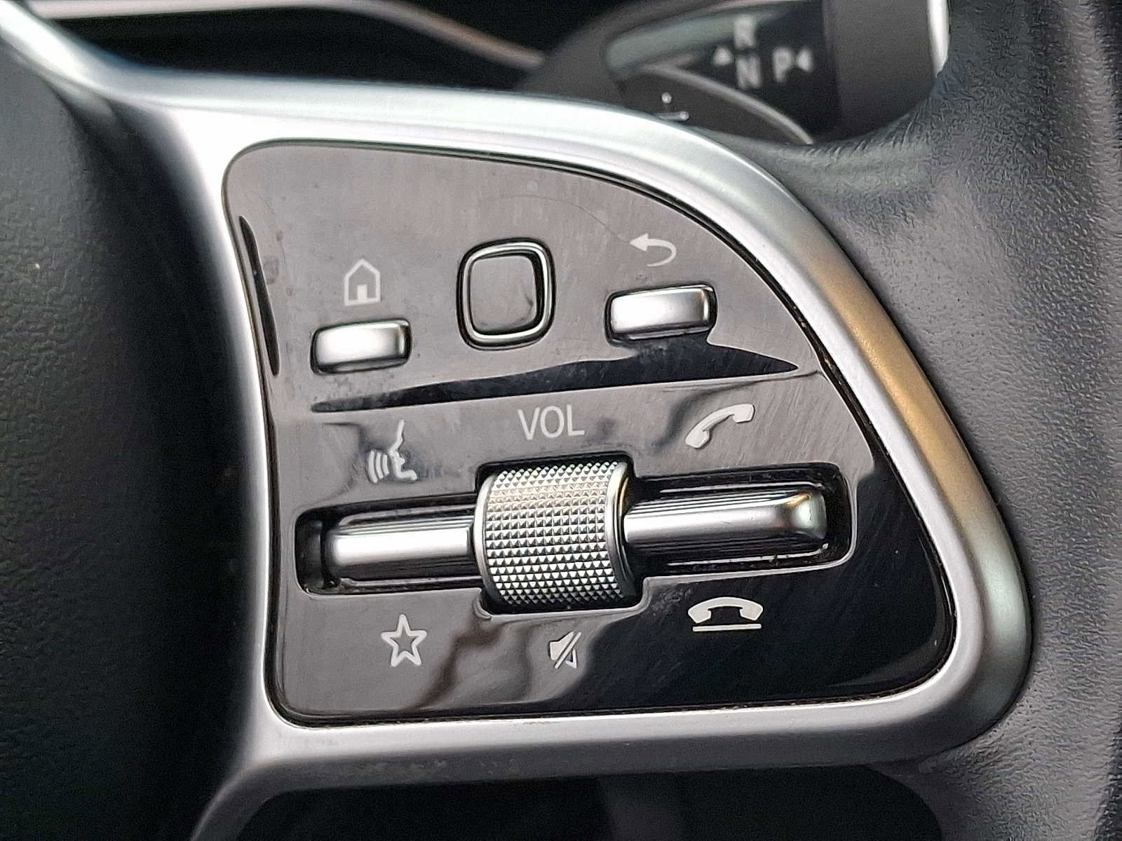 Used 2021 Mercedes-Benz GLC 300 4MATIC image 23